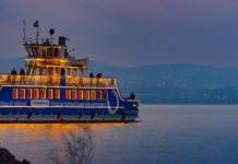 Festlich beleuchtete „Fénykomp“ – Das winterliche Highlight am Balaton startet wieder!
