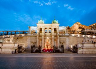 Von Sisi-Spaziergängen bis zu Symphoniekonzerten: Magische Adventswochen im Várkert Bazár