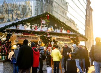 Der Weihnachtsmarkt am Vörösmarty Platz wurde zum besten Europas gekürt – doch nicht seine Schönheit gab den Ausschlag