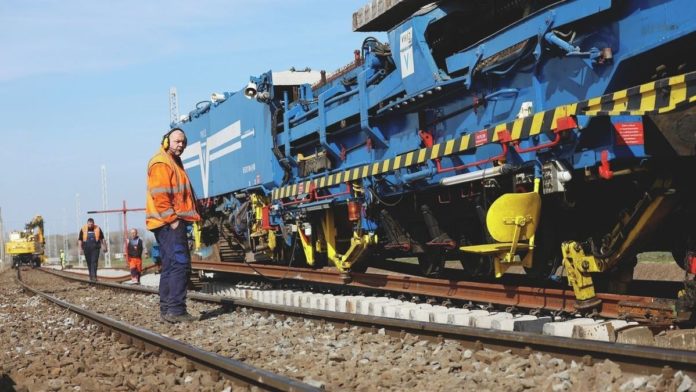 be49052edf524ba3b87fcae490ee4488