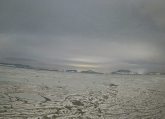 Spektakulärer Eisgang am Balaton von Kamera festgehalten