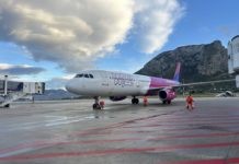 Die Wizz Air verzeichnete im Jahr 2025 ein deutliches Wachstum und steigerte ihre Passagierzahl um nahezu zehn Prozent.