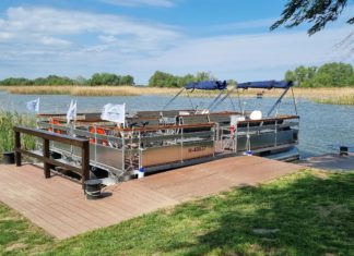 Zu Ostern gestartet: Fahrradfähre am Theiß-See