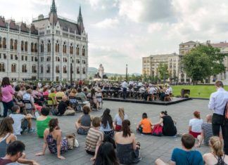 Kostenlose Open-Air-Konzerte beleben den Kossuth-Platz im Sommer 2026